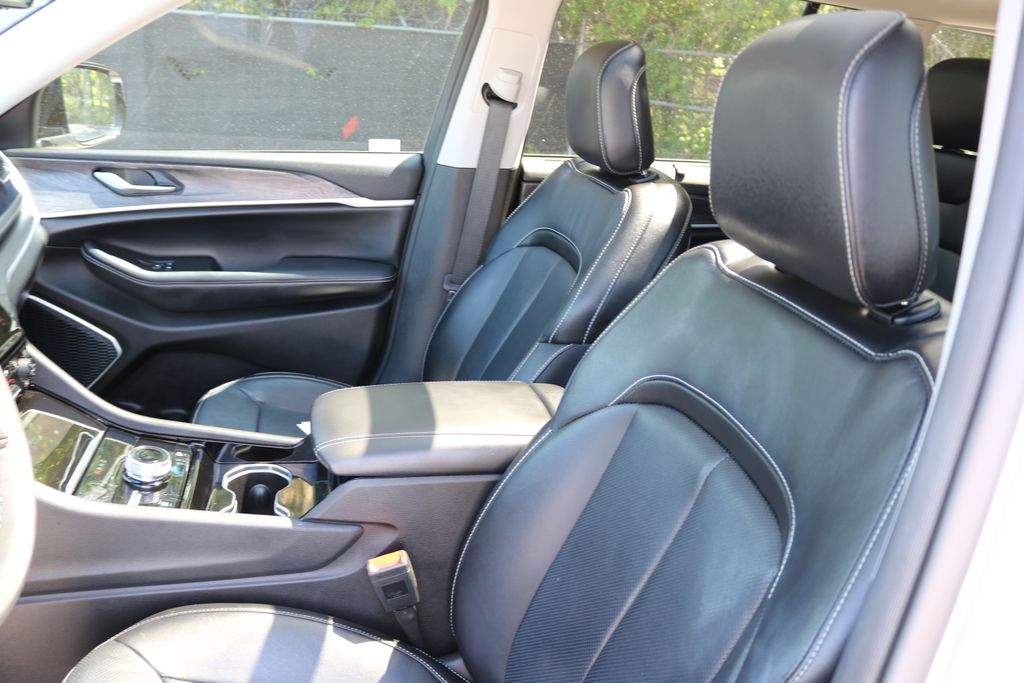 Used Car 2022 Jeep Grand Cherokee  4xe For Sale Under $30,000 In Austin, Texas