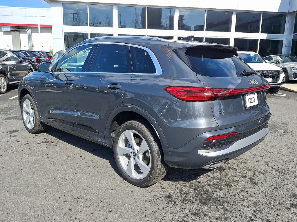 Thumbnail: 2026 Audi Q5 - 4