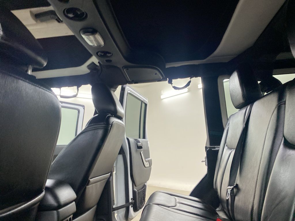 2016 Jeep Wrangler Unlimited Rubicon photo
