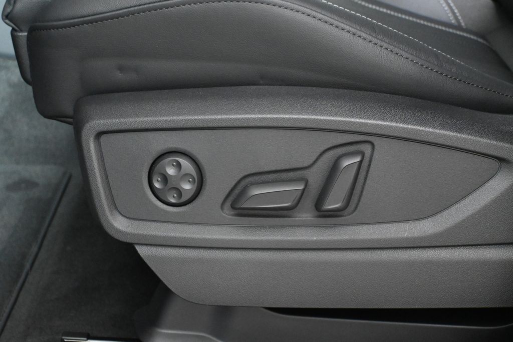 2025 Audi Q5  22