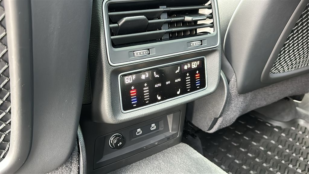 used 2025 Audi Q7 car, priced at $53,987