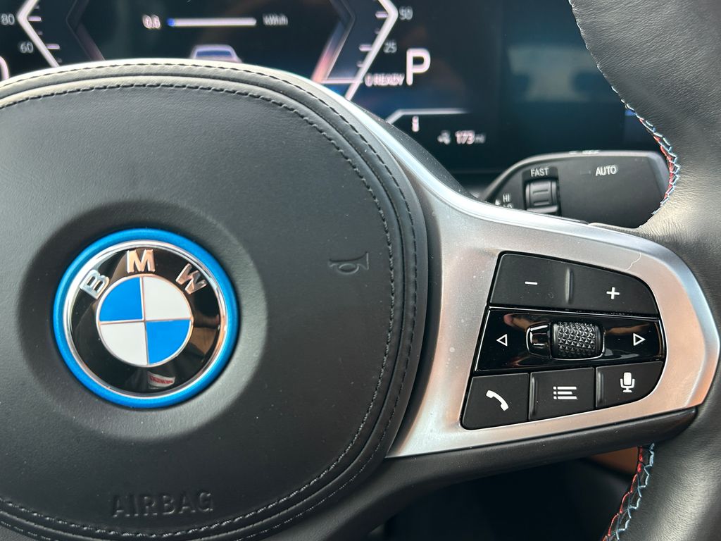 Thumbnail: 2023 BMW i4 - 20