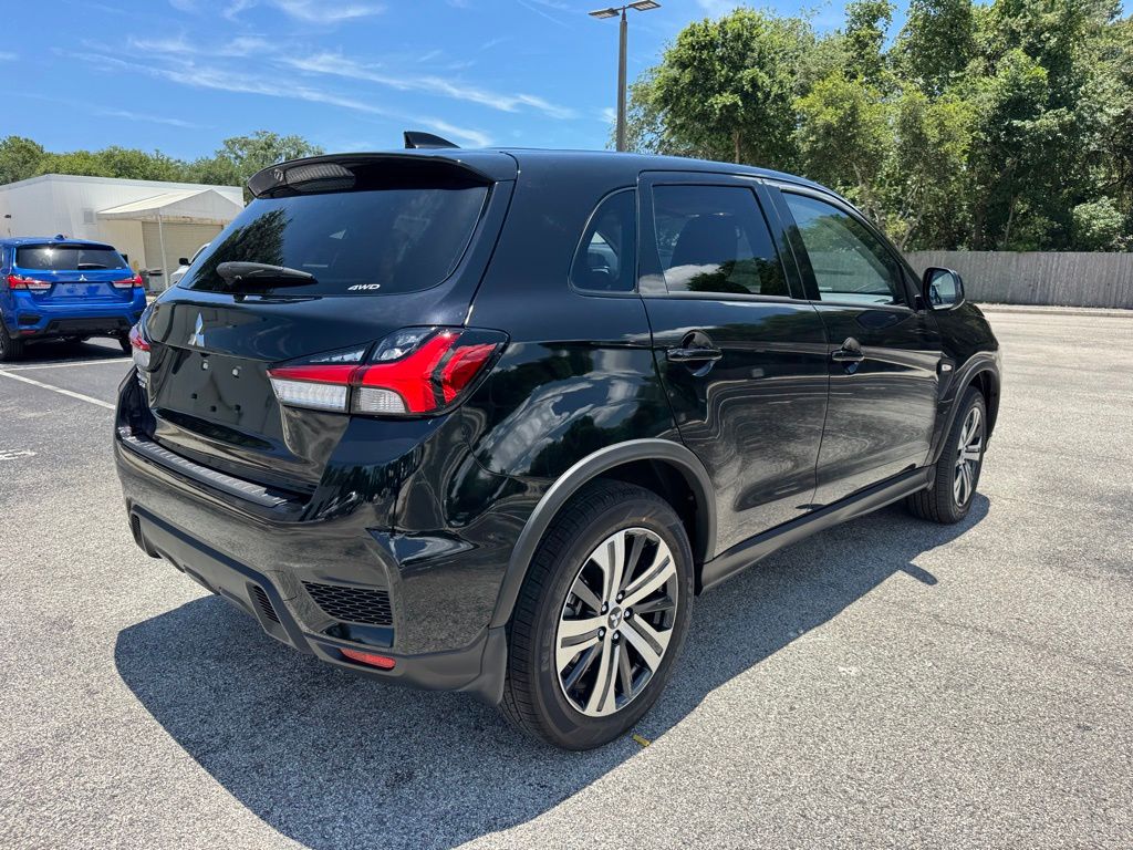 2025 Mitsubishi Outlander Sport ES photo 4