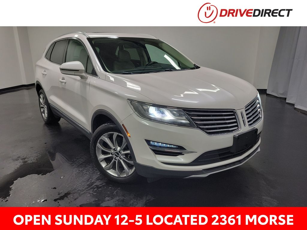 White Platinum Clearcoat Metallic 2017 Lincoln MKC SUV / Crossover All-Wheel Drive 6-Speed Automatic