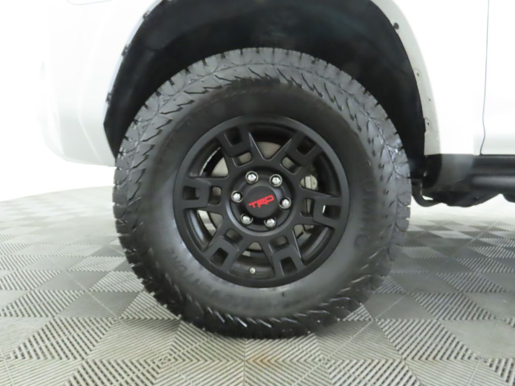 2018 Toyota 4Runner SR5 31