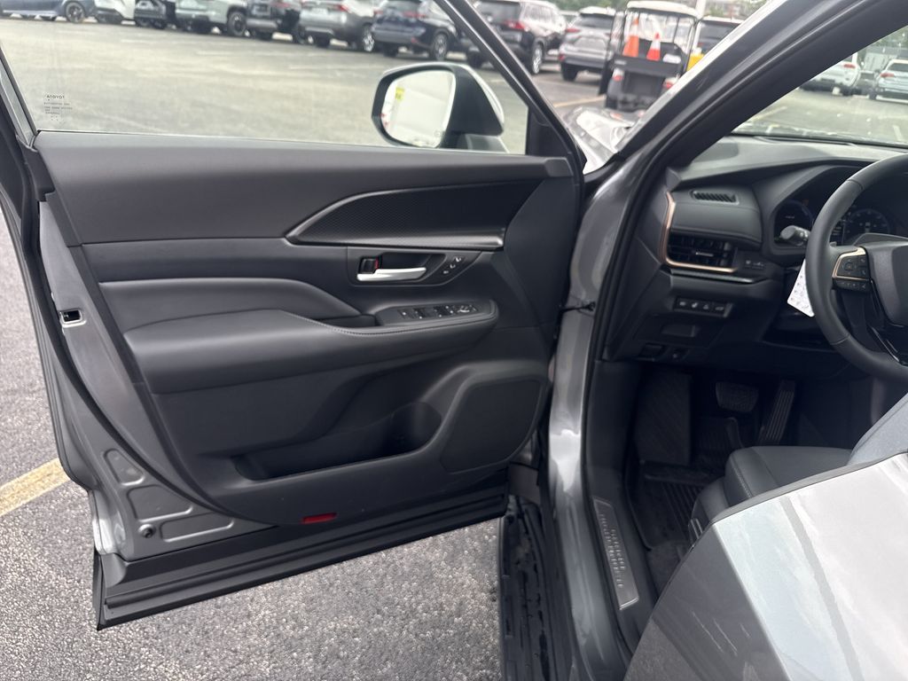 New 2026 Toyota Grand Highlander Hybrid SUV