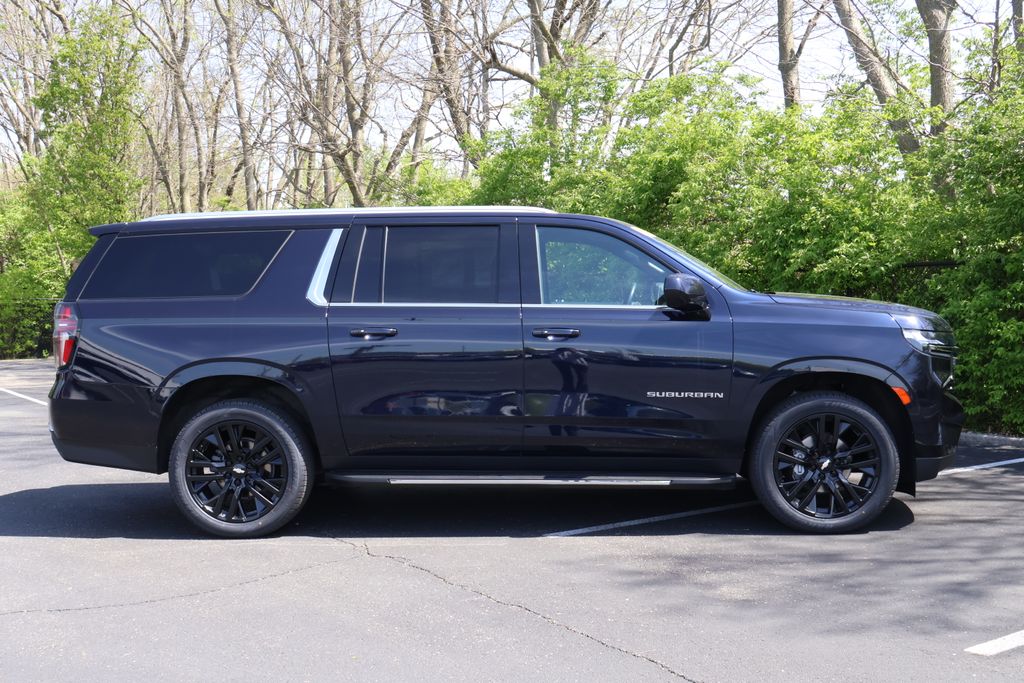 2021 Chevrolet Suburban LS 9