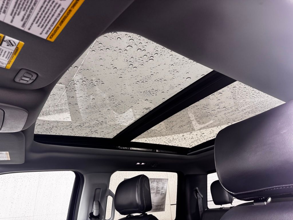 Used 2021 Gray Ford Lariat image 3