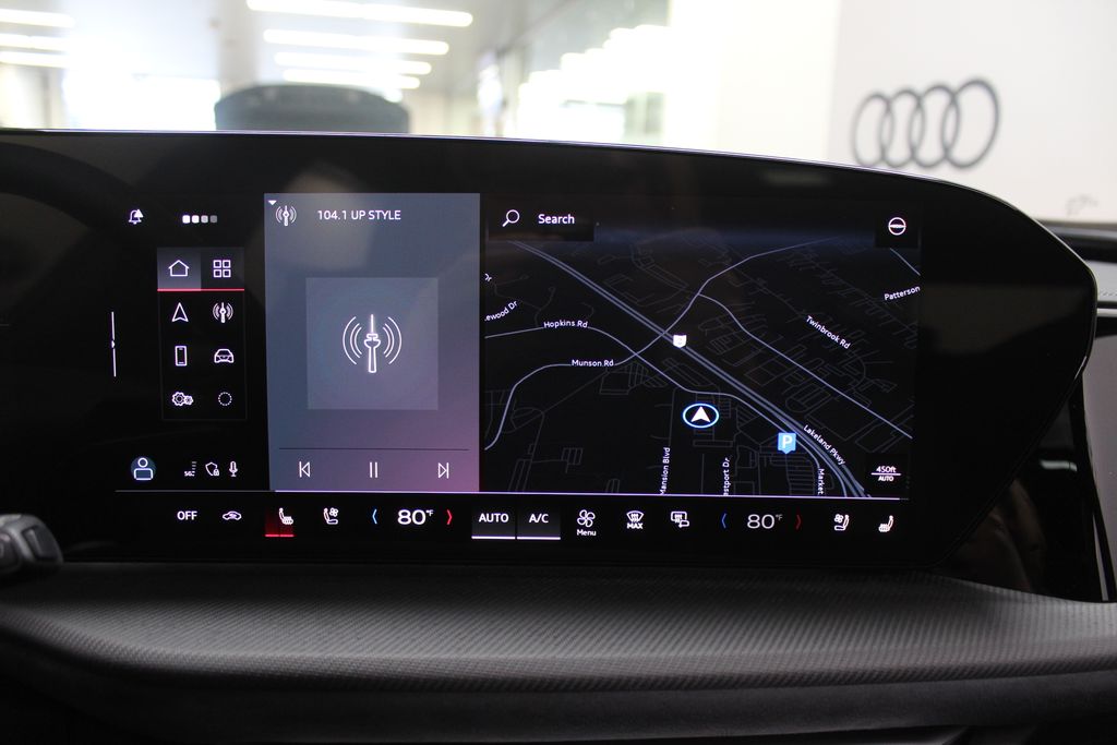 Thumbnail: 2025 Audi SQ5 - 19