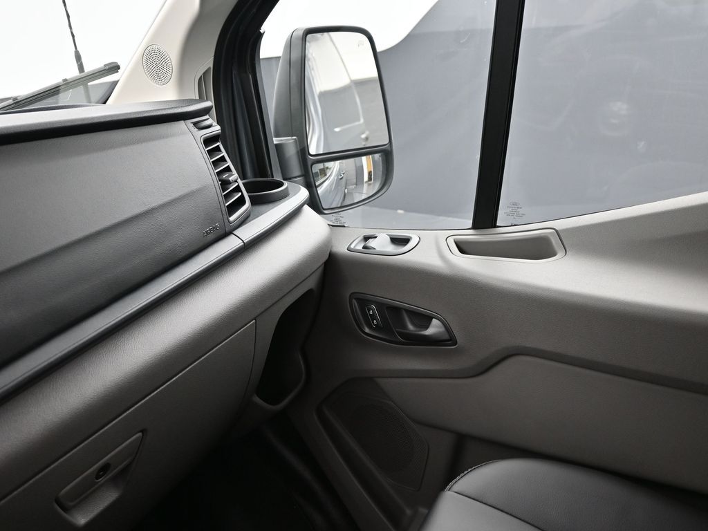 2025 Ford Transit 250