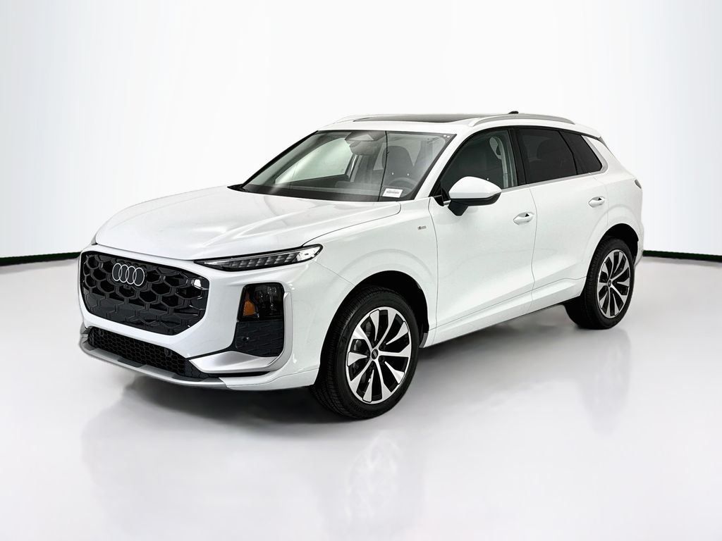 Thumbnail: 2026 Audi Q3 - 1