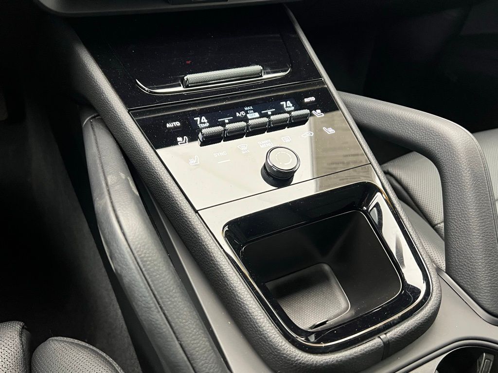 Thumbnail: 2025 Porsche Cayenne - 11