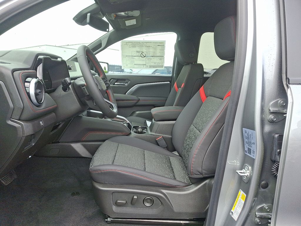 Thumbnail: 2025 Chevrolet Colorado - 6