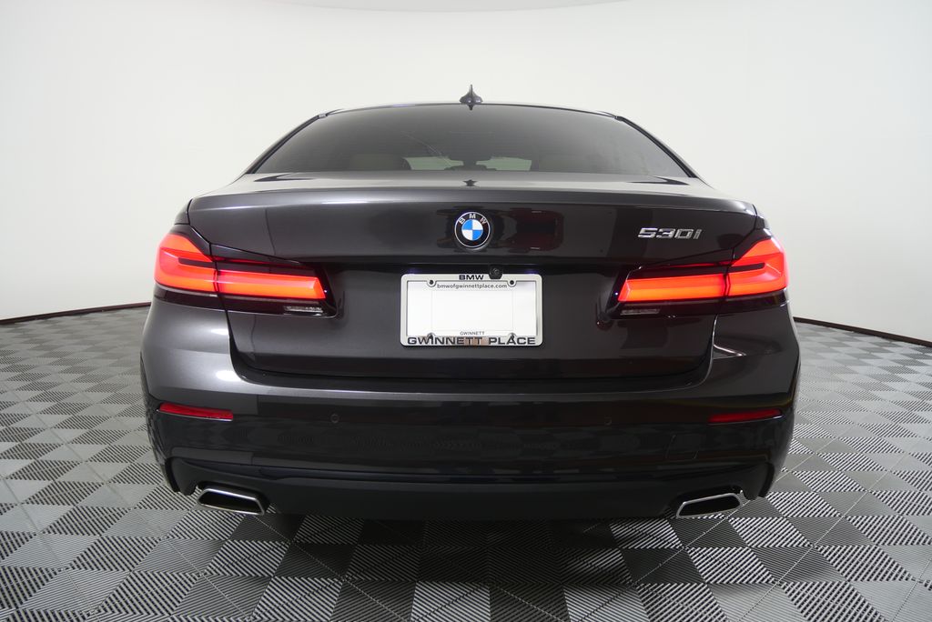 Thumbnail: 2023 BMW 5 Series - 4