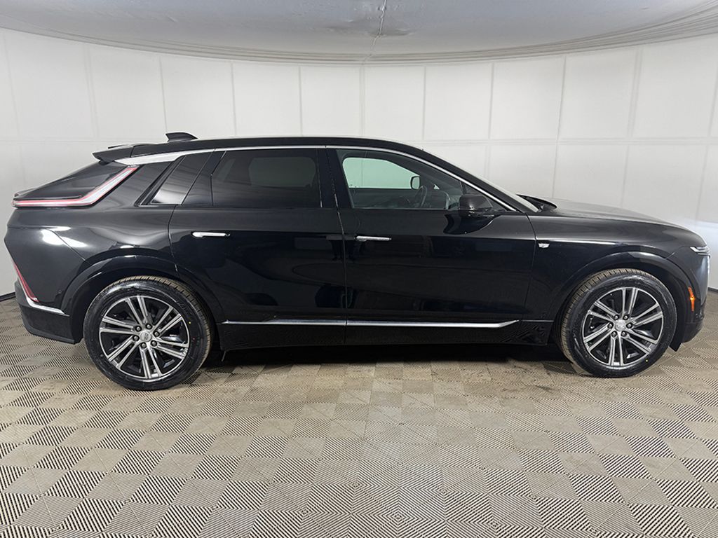 Used 2024 Black Cadillac Luxury image 16