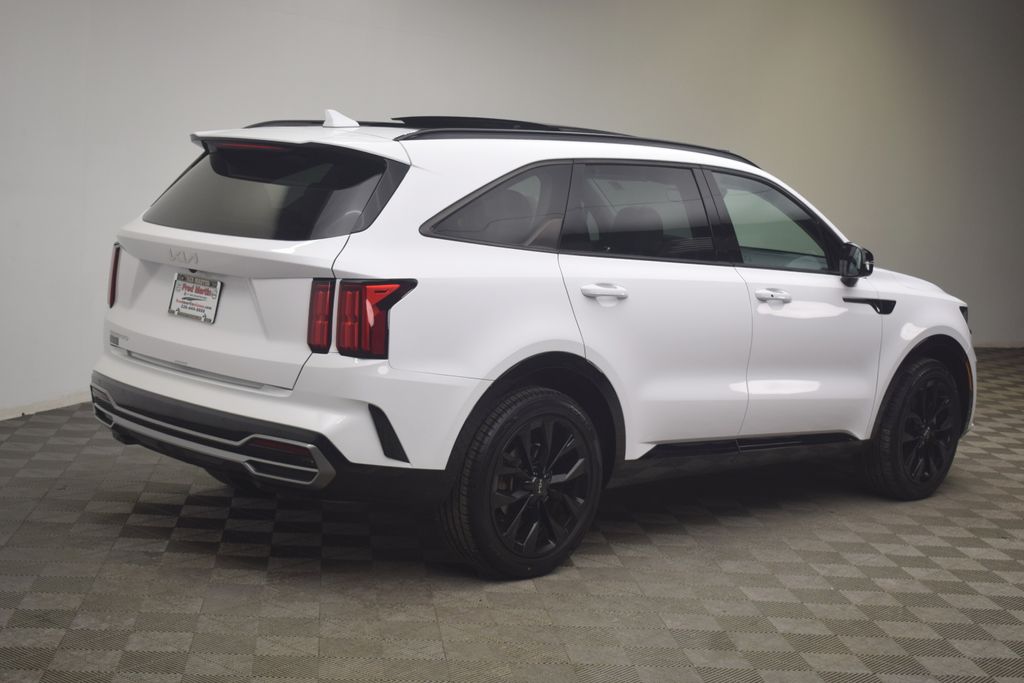 used 2023 Kia Sorento car, priced at $28,500