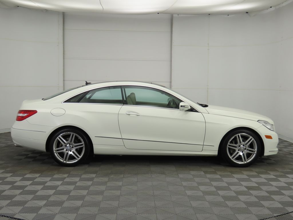 Thumbnail: 2010 Mercedes-Benz E-Class - 4