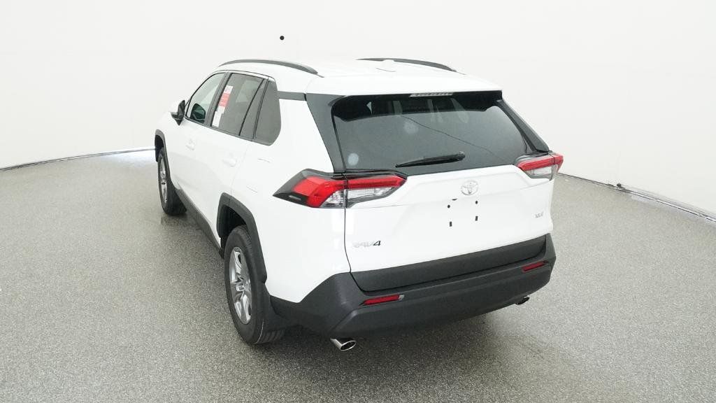 2025 Toyota RAV4 XLE 20