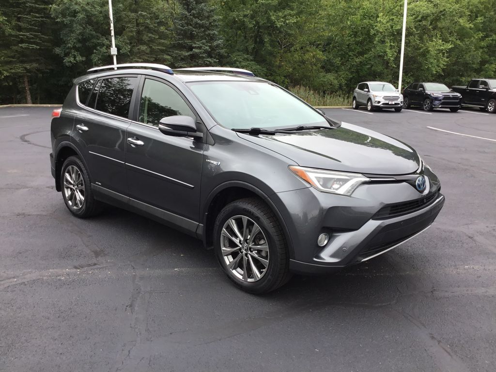 Thumbnail: 2017 Toyota RAV4 - 7