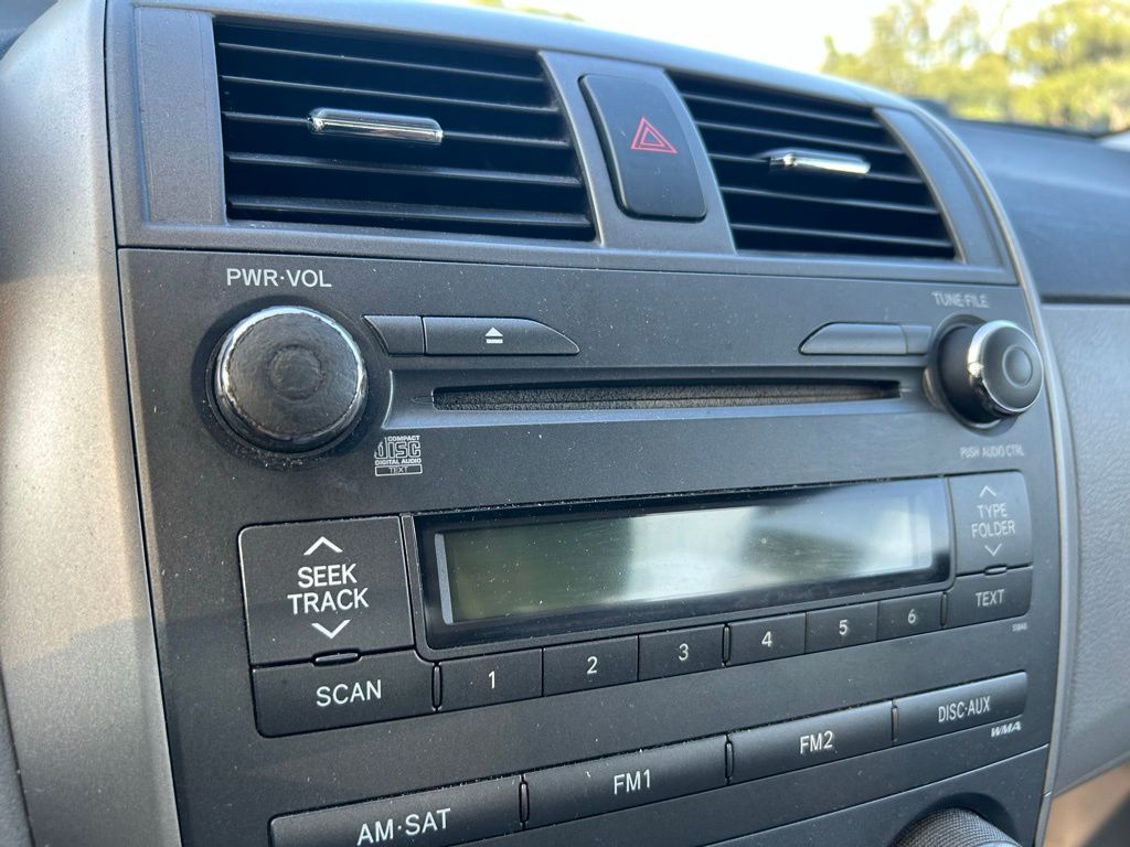 Thumbnail: 2011 Toyota Corolla - 16