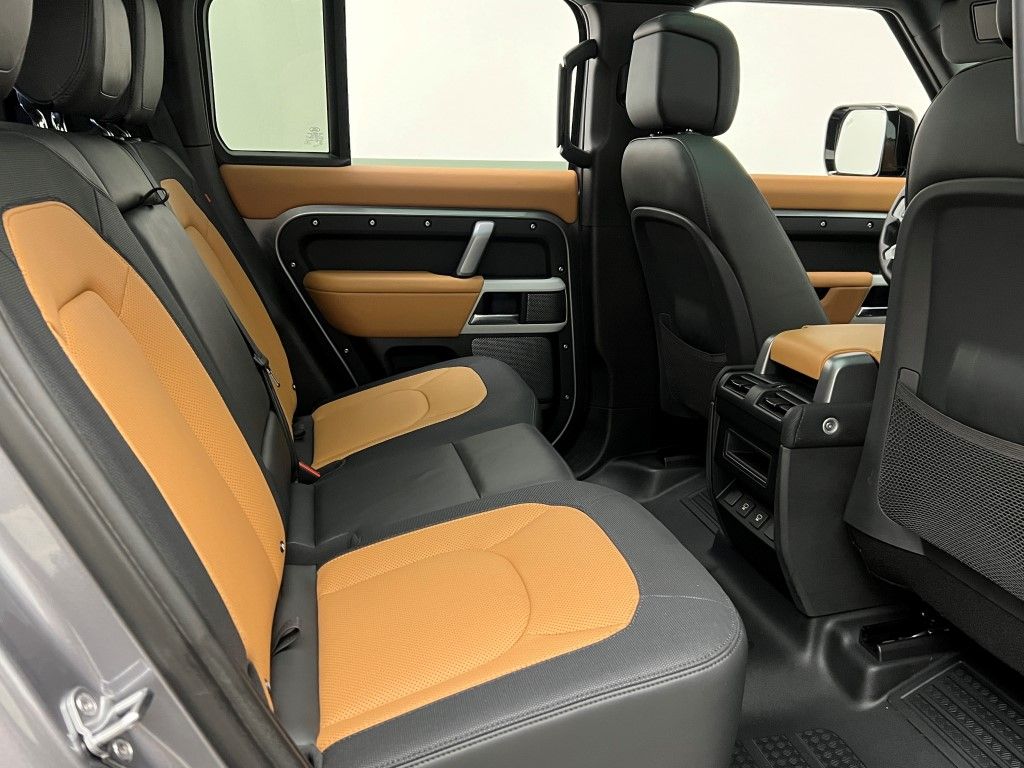 Thumbnail: 2024 Land Rover Defender - 12
