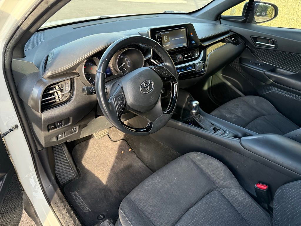 Thumbnail: 2018 Toyota C-HR - 7