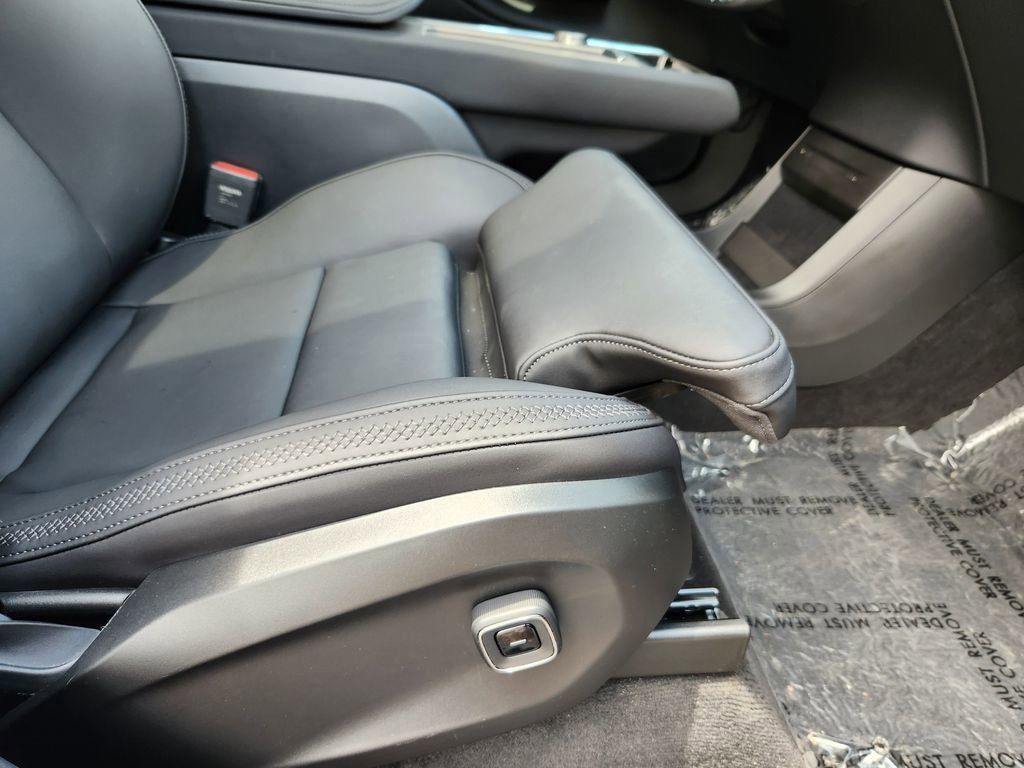 2025 Volvo EX90 Ultra - Photo 20