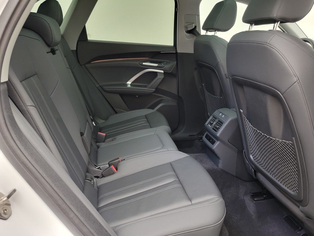 Thumbnail: 2025 Audi Q5 - 17