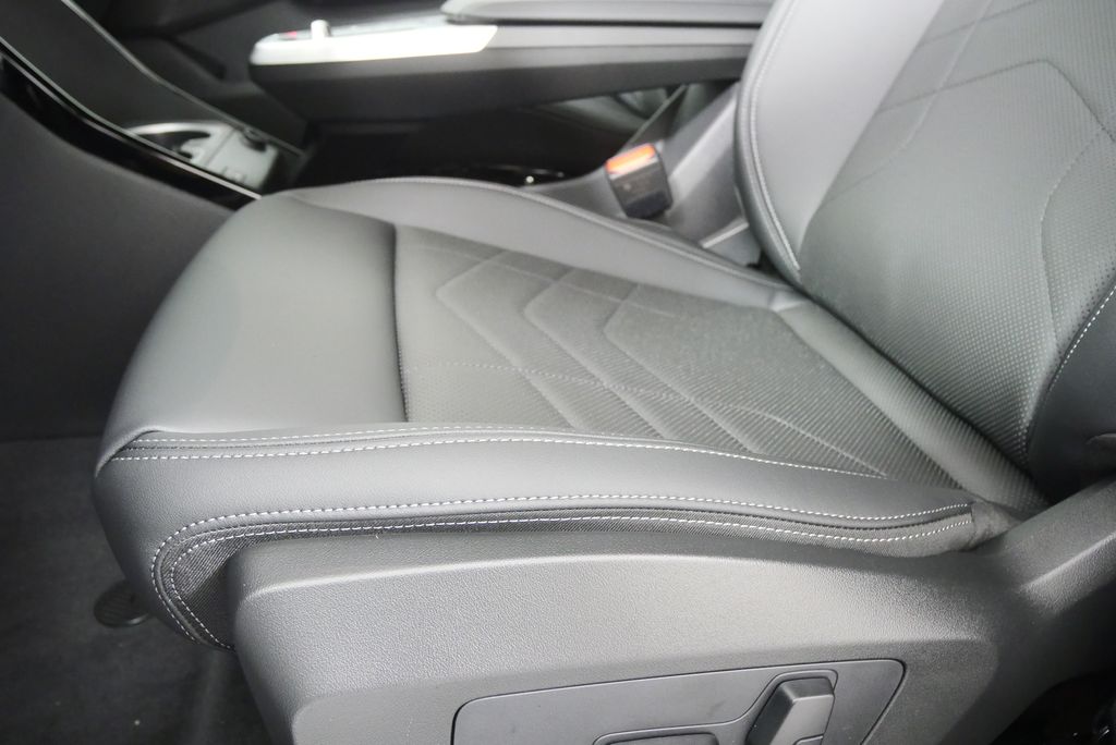 Thumbnail: 2026 BMW X1 - 10