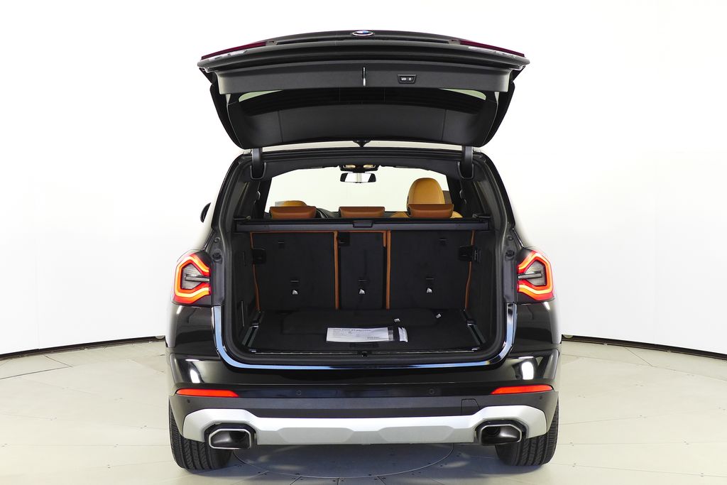 Thumbnail: 2022 BMW X3 - 10