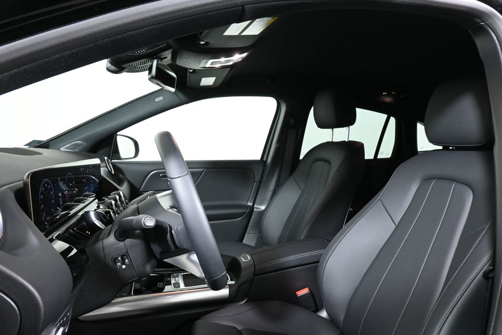 2025 Mercedes-Benz GLA 250 4MATIC 14