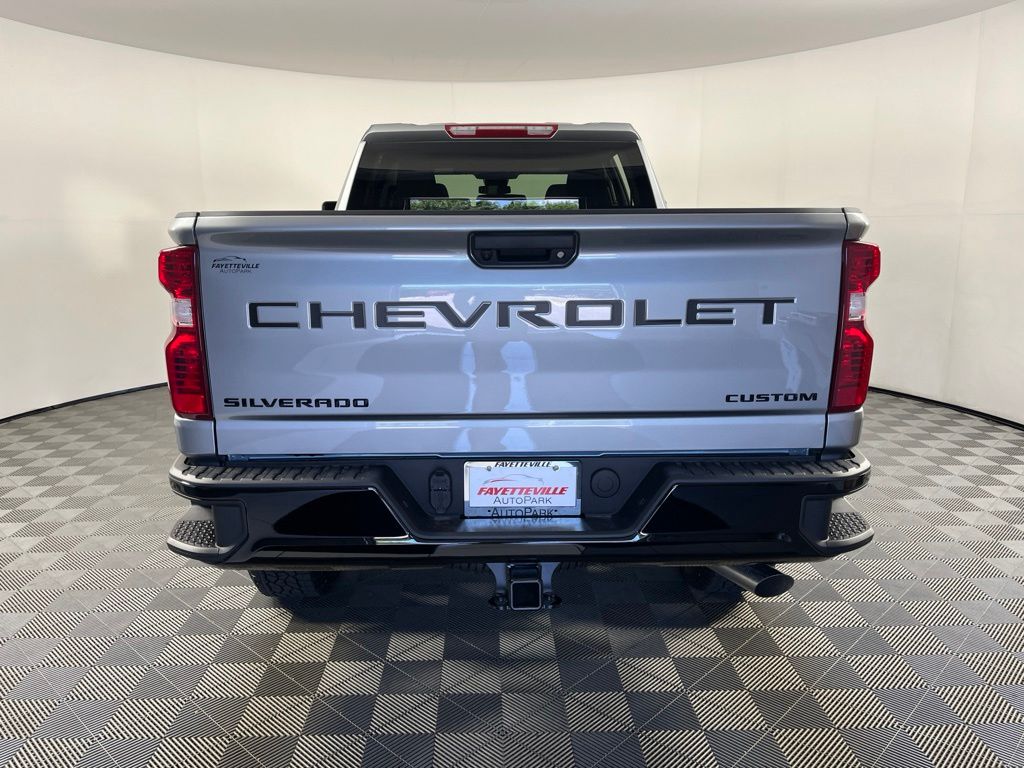 Thumbnail: 2026 Chevrolet Silverado 2500 - 4