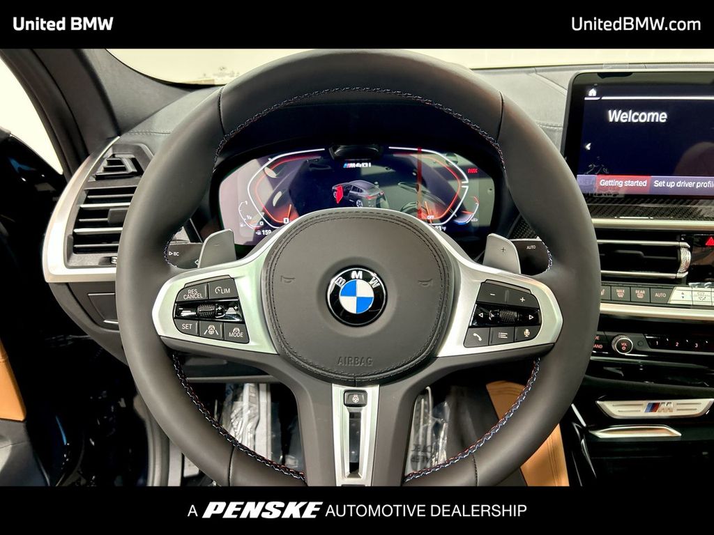 Thumbnail: 2025 BMW X4 - 14