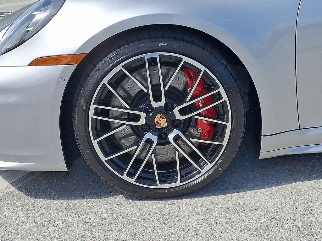 Thumbnail: 2026 Porsche 911 - 10