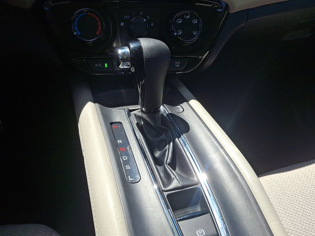 2018 Honda HR-V LX 15