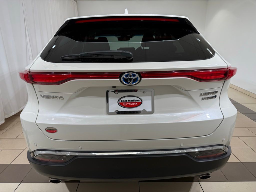 Thumbnail: 2021 Toyota Venza - 7