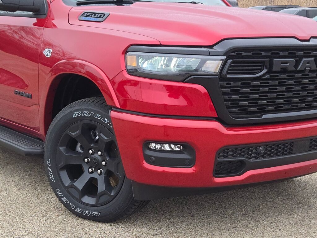 View vehicle photo 3