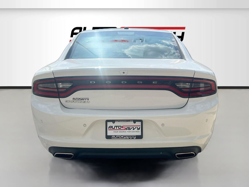 Used 2021 White Dodge SXT image 6