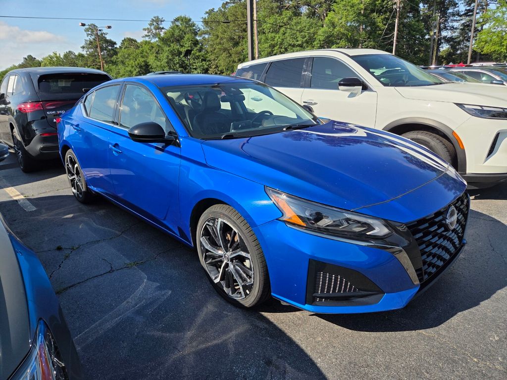 Used 2025 Blue Nissan 2.5 SR image 4