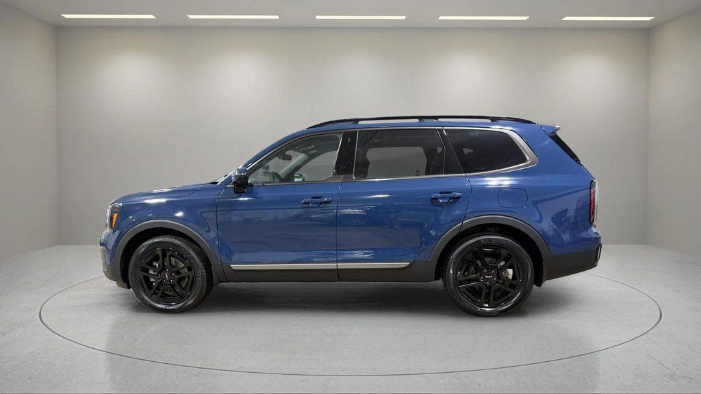 Used 2023 Midnight Lake Blue Kia SX-Prestige X-Line image 17