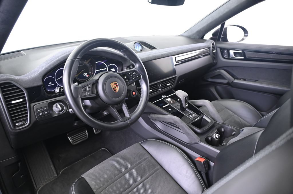 Thumbnail: 2022 Porsche  - 4