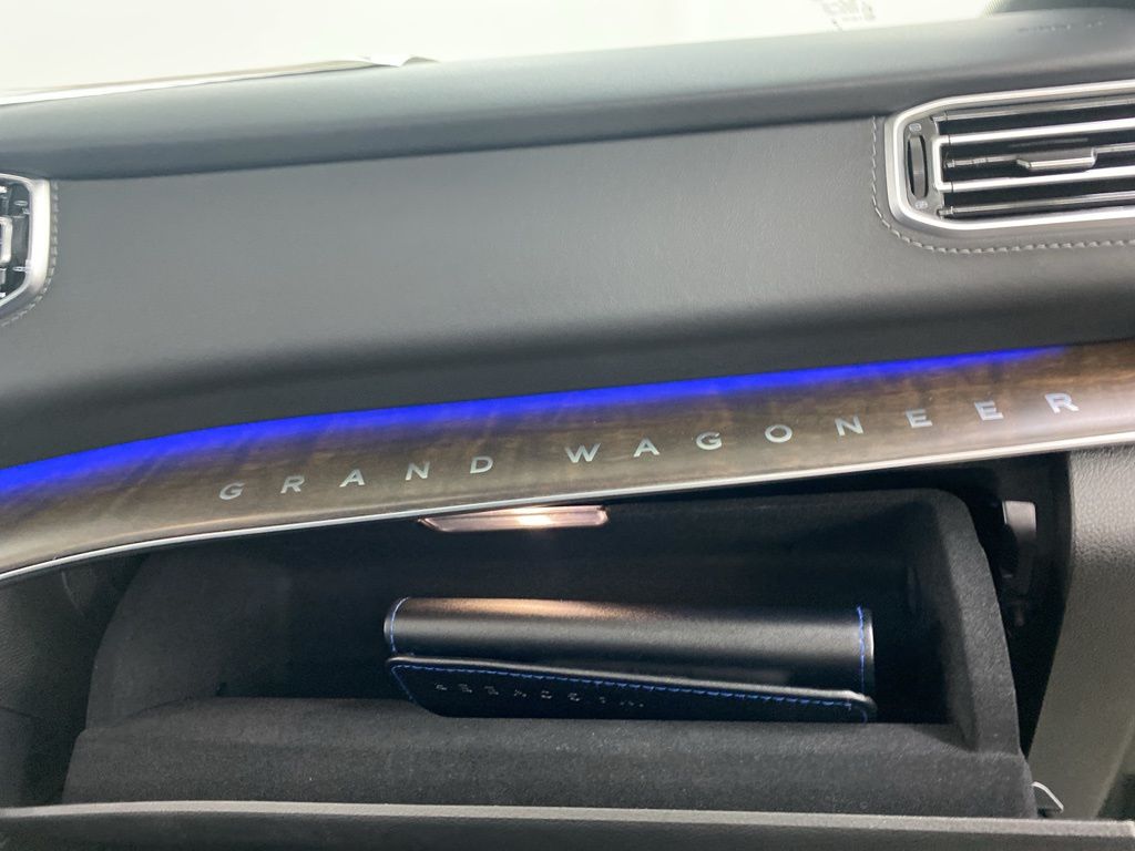 2024 Jeep Grand Wagoneer photo