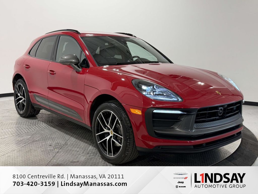 2025 Porsche Macan AWD