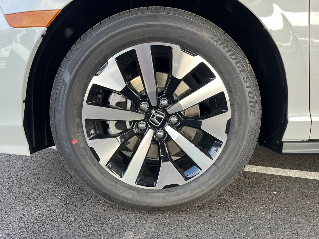 Thumbnail: 2026 Honda Odyssey - 7