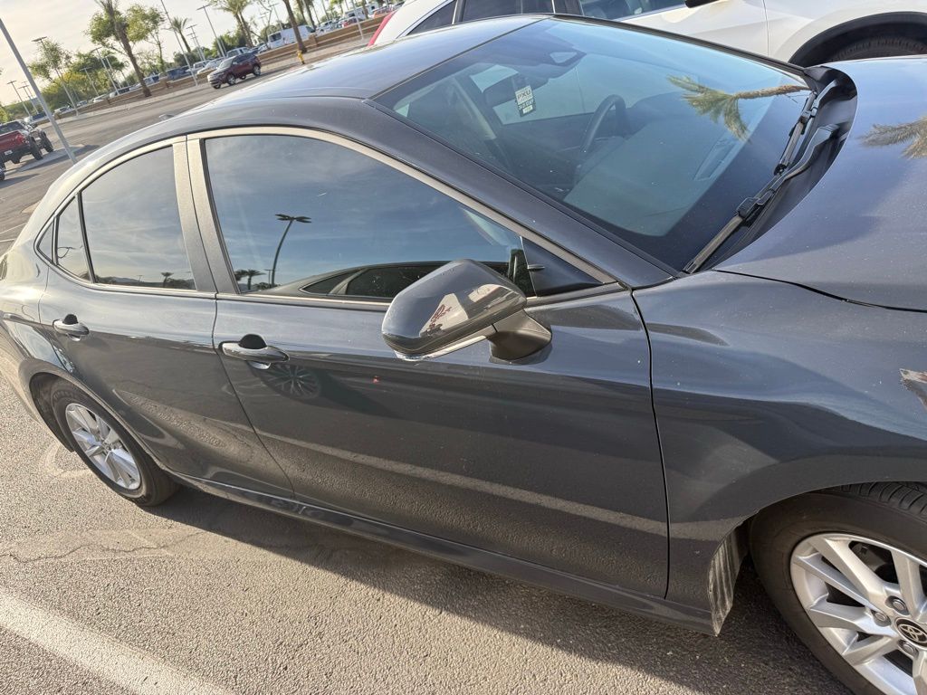 2025 Toyota Camry LE 2