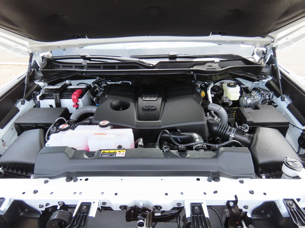 2025 Toyota Tundra SR5 28