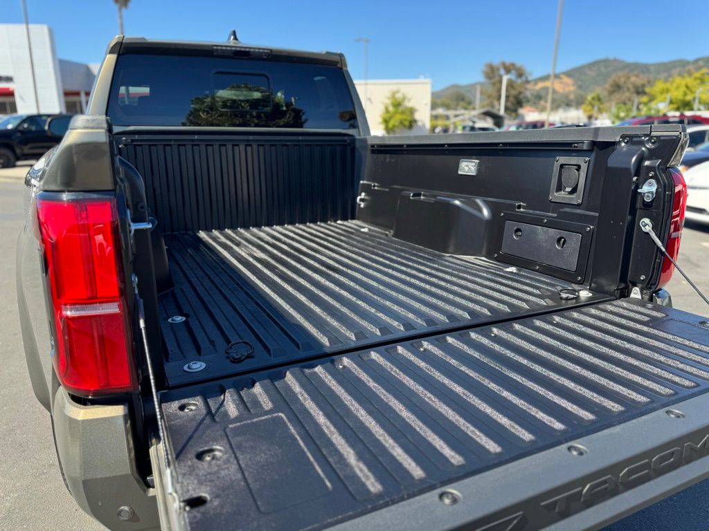2025 Toyota Tacoma TRD Sport Double Cab photo 9