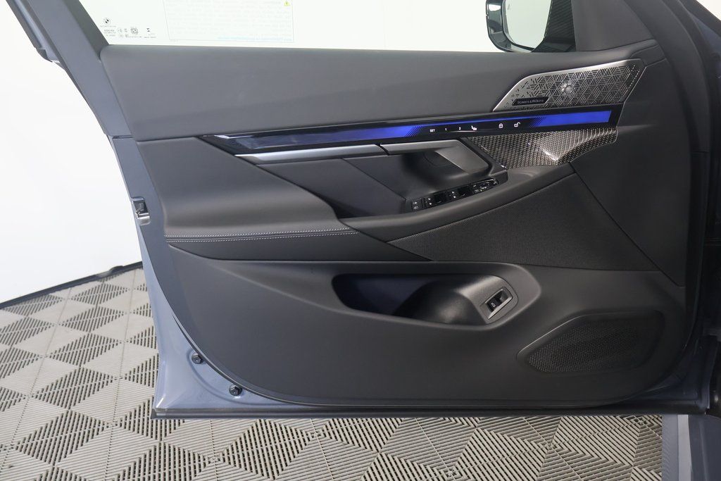 2026 BMW M5 Base 7