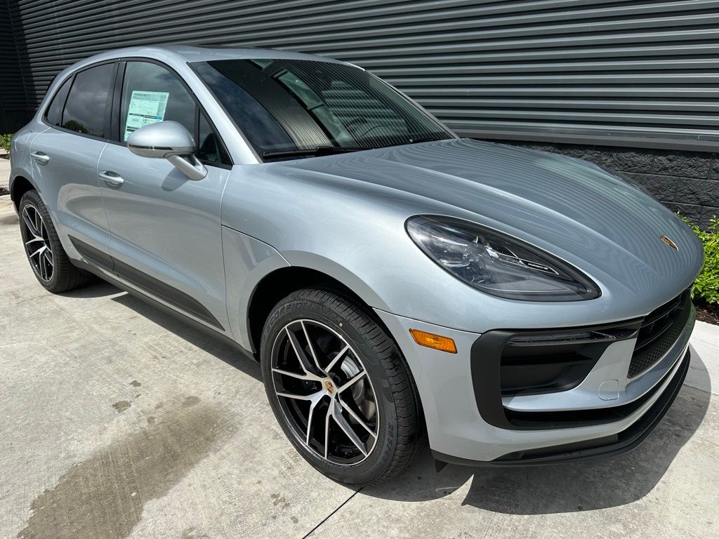 2025 Porsche Macan  10