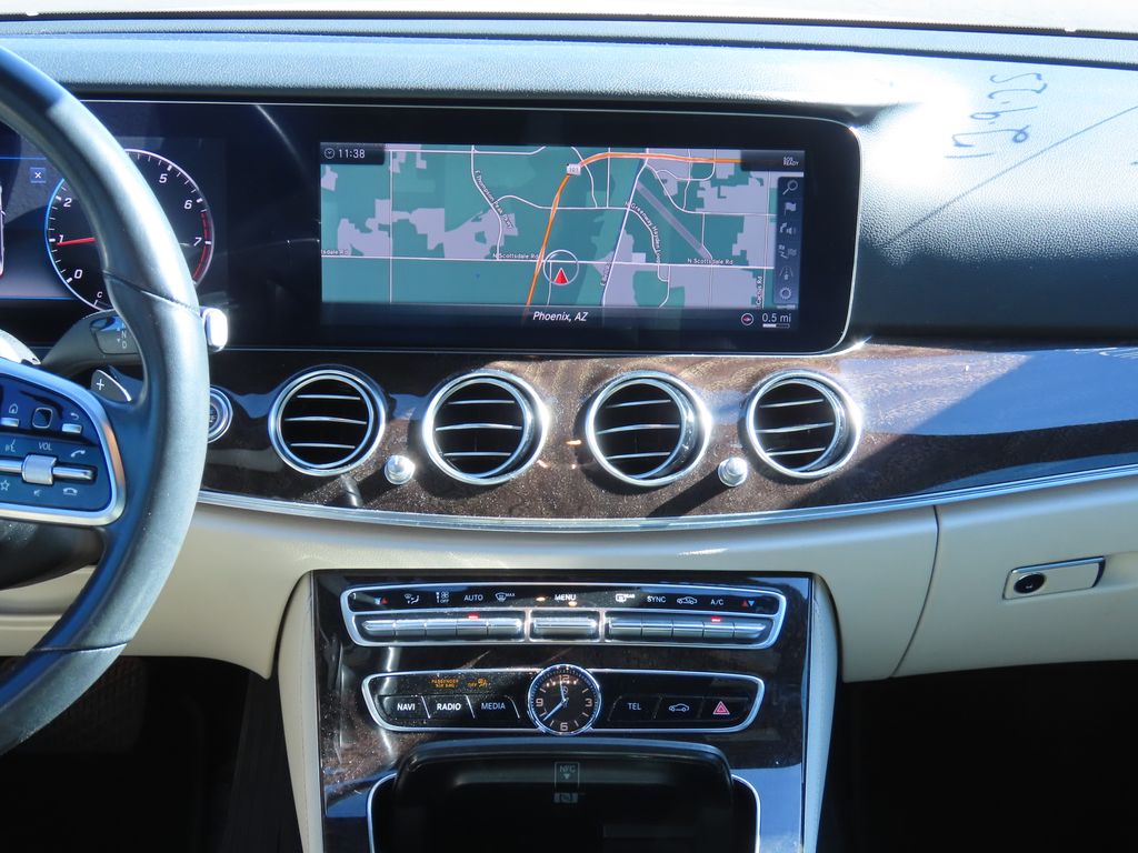 Thumbnail: 2019 Mercedes-Benz E-Class - 8